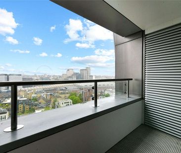 Three bedroom two level penthouse, spacious with spectacular views ... - Photo 1