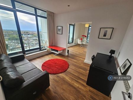 1 bedroom in a house share to rent - Photo 3