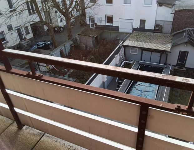 4-Zimmer-Etagenwohnung mit Balkon. - Foto 1