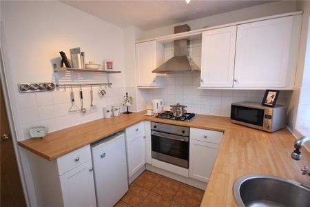 2 bedroom terraced house to rent - Photo 5