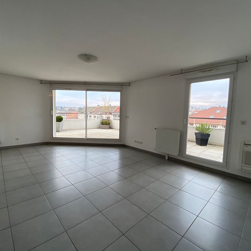 Location Appartement 5 pièces 103m² - Photo 1