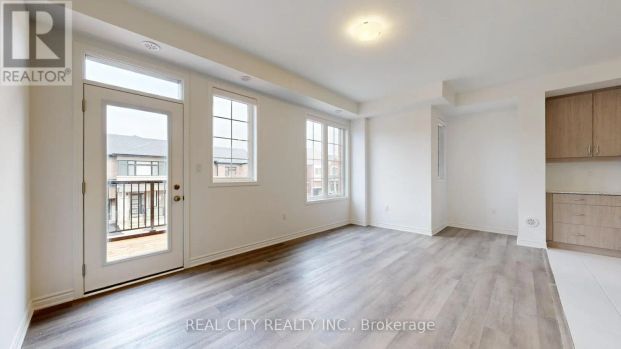 11 KEPPEL CIRCLE W - Photo 1