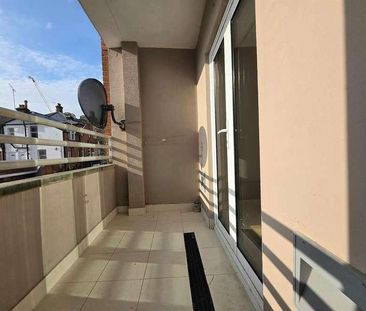 Lodge Place, Sutton, SM1 - Photo 1