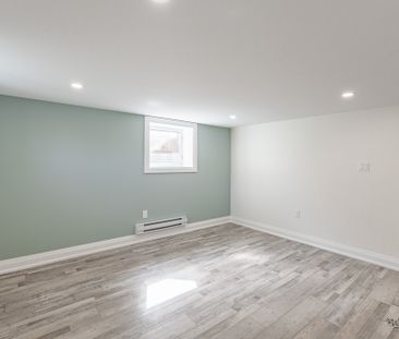 Bright 2 Bedroom Lower Unit in Welland! - Photo 6