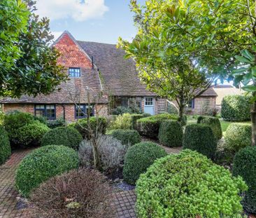 4 bedroom detached house to rent - Photo 6