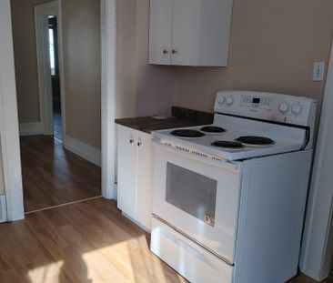 1333 VICTORIA 2 BEDROOMS - Photo 5