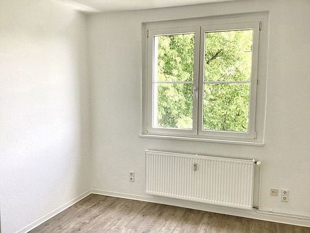 Tolle 4-Zimmer-Wohnung für Ihr individuelles Wohnerlebnis! - Photo 2