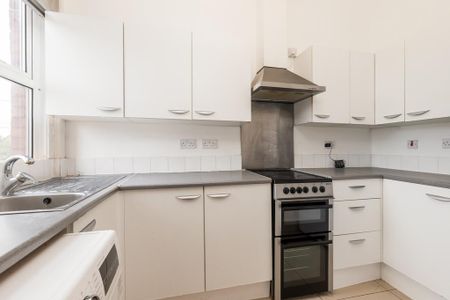 4 bedroom maisonette to rent - Photo 2