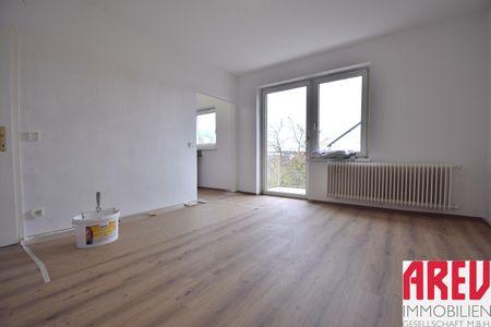 SANIERTE 1 ZIMMERWOHNUNG MIT BALKON UND KÜCHE IN TRAUN - Foto 2