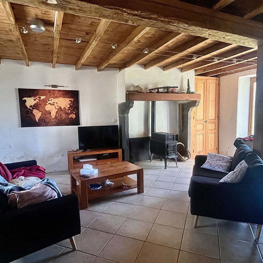 Location Maison 7 pièces 164m² PESCHADOIRES 63920 - Photo 1
