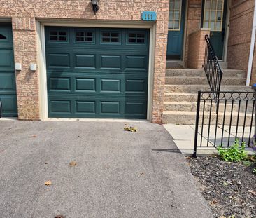 For Lease - 1050 Bristol Road Unit# 111, Mississauga, Ontario - Photo 3
