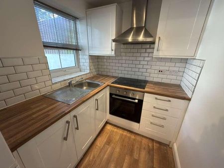 Kingsdown Road, London, N19 - Photo 2