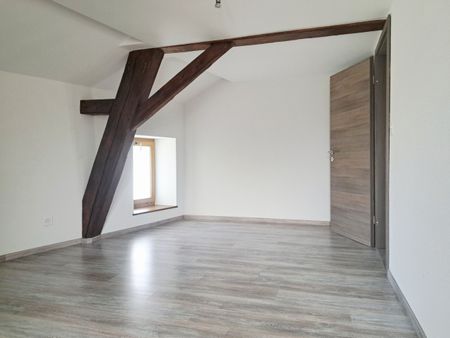RUE BASSE 38, Appartement de 2.5 pièces avec vaste mezzanine - Photo 5