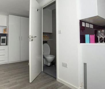 Studio to rent - Photo 2