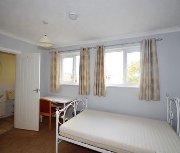 5 bedroom detached house to rent - Photo 3