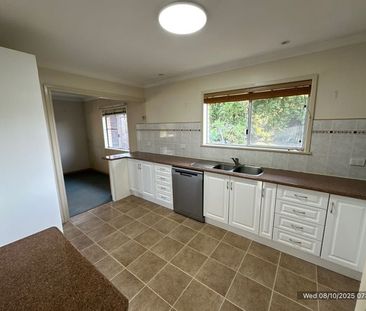 Split level home in quiet cul-da-sac - Photo 1