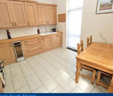 2 bedroom flat to rent - Photo 6