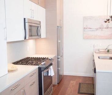 Rare Cook Street Village 1 bdrm Condo for Rent - Photo 1