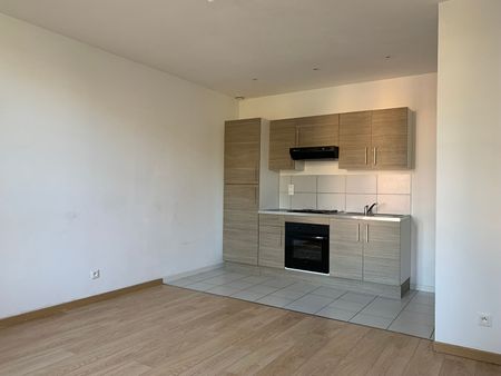 Location Appartement 2 pièces 39m² - Photo 2