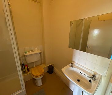 1 bedroom Studio to let - Photo 6