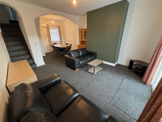 2 bedroom terraced house to rent - Photo 1