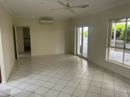 2/4 Janet Street, Campbelltown - Photo 1