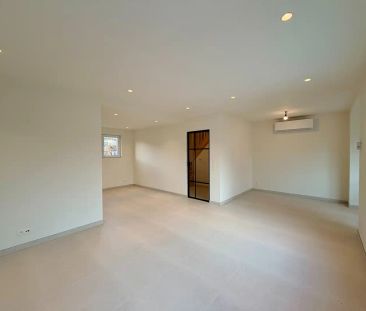 Volledig gerenoveerde woning met 3 slaapkamers en tuin te Izegem! - Photo 4