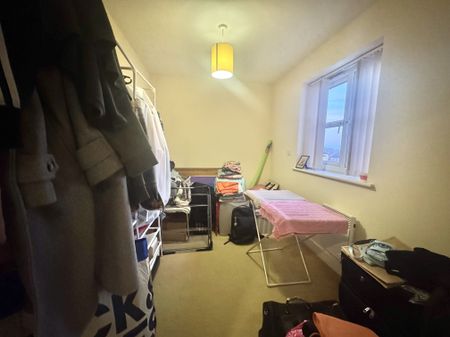 Harrogate Road, Bradford - Photo 3