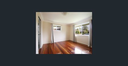 Convenient Living in the Heart of Sunnybank! - Photo 2