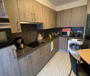 Gezellig gelijkvloers appartement met 2 slaapkamers en ingerichte dressing - Foto 4