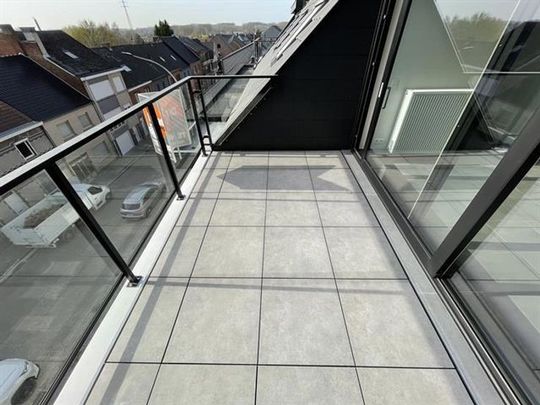 Appartement te huur - Photo 1