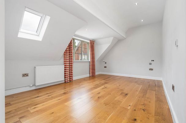 4 bedroom detached house to rent - Photo 1
