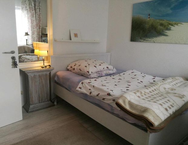 ab sofort schön möbliertes WG Zimmer in schwanheim - Foto 1