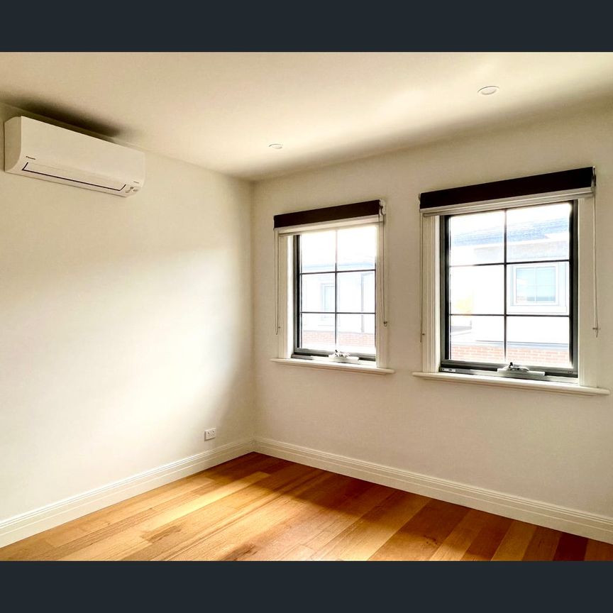 2/7B Montgomery Street, Brighton East, Vic 3187 - Photo 1