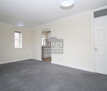 1 Bedroom Flat - Purpose Built To Let - Photo 2