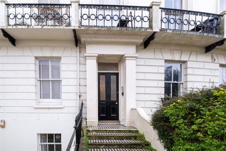 3 bedroom flat to rent - Photo 2