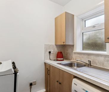 1 bedroom semi-detached house to rent - Photo 6