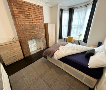 1 bedroom in a house share to rent - Photo 4