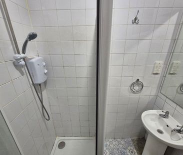 Studio Flat, Station Road, HA2 - Photo 3