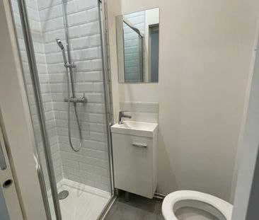 Appartement Lille 1 pièce(s) 10.70 m2 - Photo 2