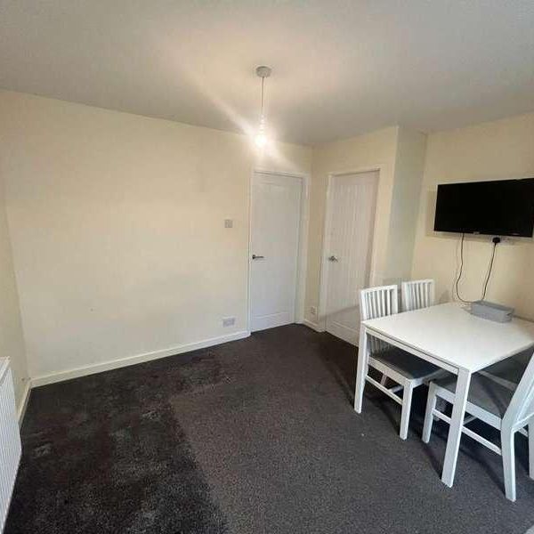 Crescent Grove, Prestwich, M25 - Photo 1