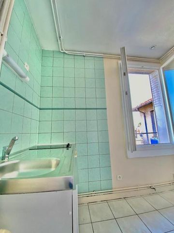 Location Appartement 2 pièces 40m² BRIVE LA GAILLARDE 19100 - Photo 3