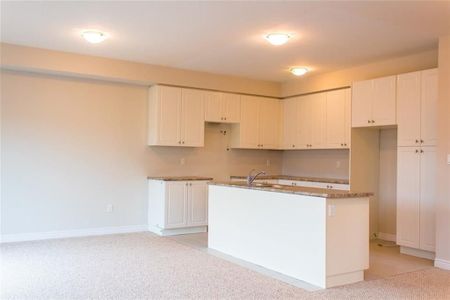 For Lease - 25 Pinot Crescent, Hamilton, Ontario - Photo 4