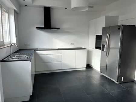 Drie slaapkamer duplex-appartement - Photo 4