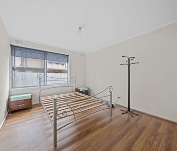 Walk to Train station, bus stops, schools and shops! - Photo 3