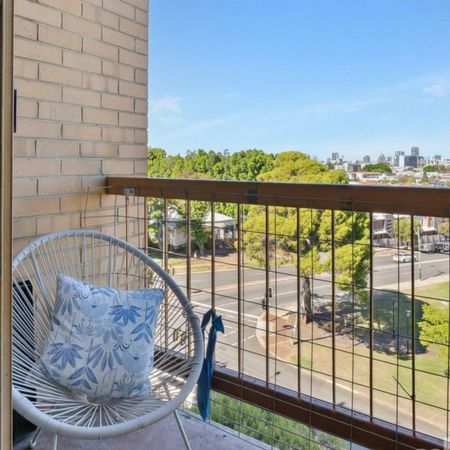 Stylish Studio Living with Balcony & Car Bay in Mount Lawley - Photo 4