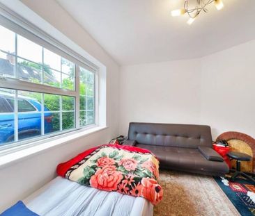 3 bedroom terraced house to rent - Photo 6