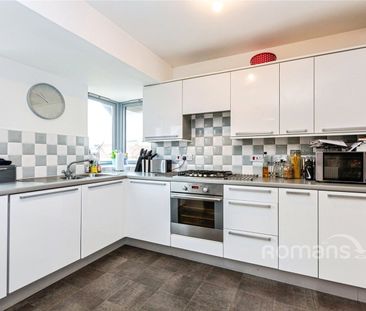 2 bedroom apartment to rent - Photo 2