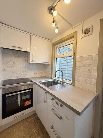 4 Brook Street, Holywood, BT18 9BB - Photo 3