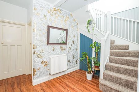 3 bedroom Bungalow To Let - Photo 5